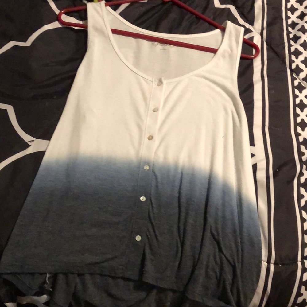 Cute faux button top